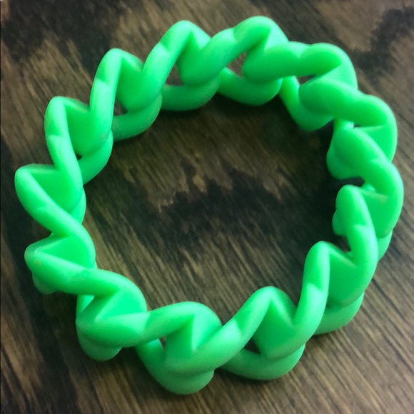 MARC BY MARC JACOBS never worn neon bracelet. - Picture 4 of 4